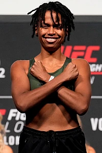 Луана Каролина